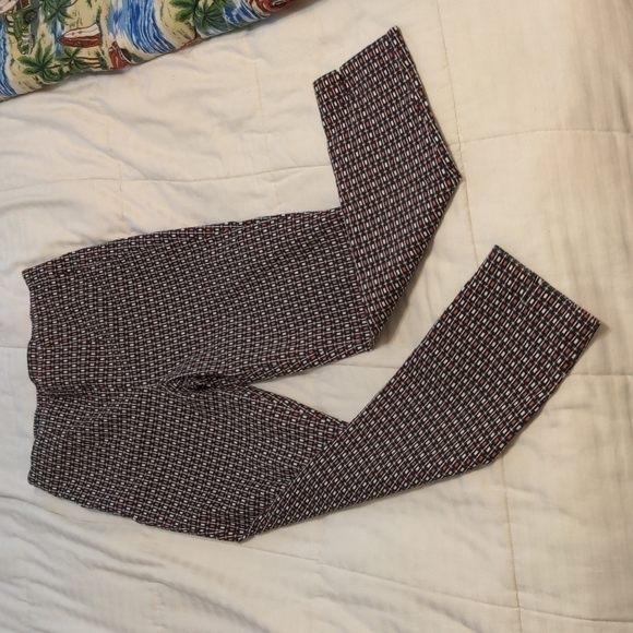Tribella mid rise stretchy pixie type pants size 6 - Picture 1 of 6